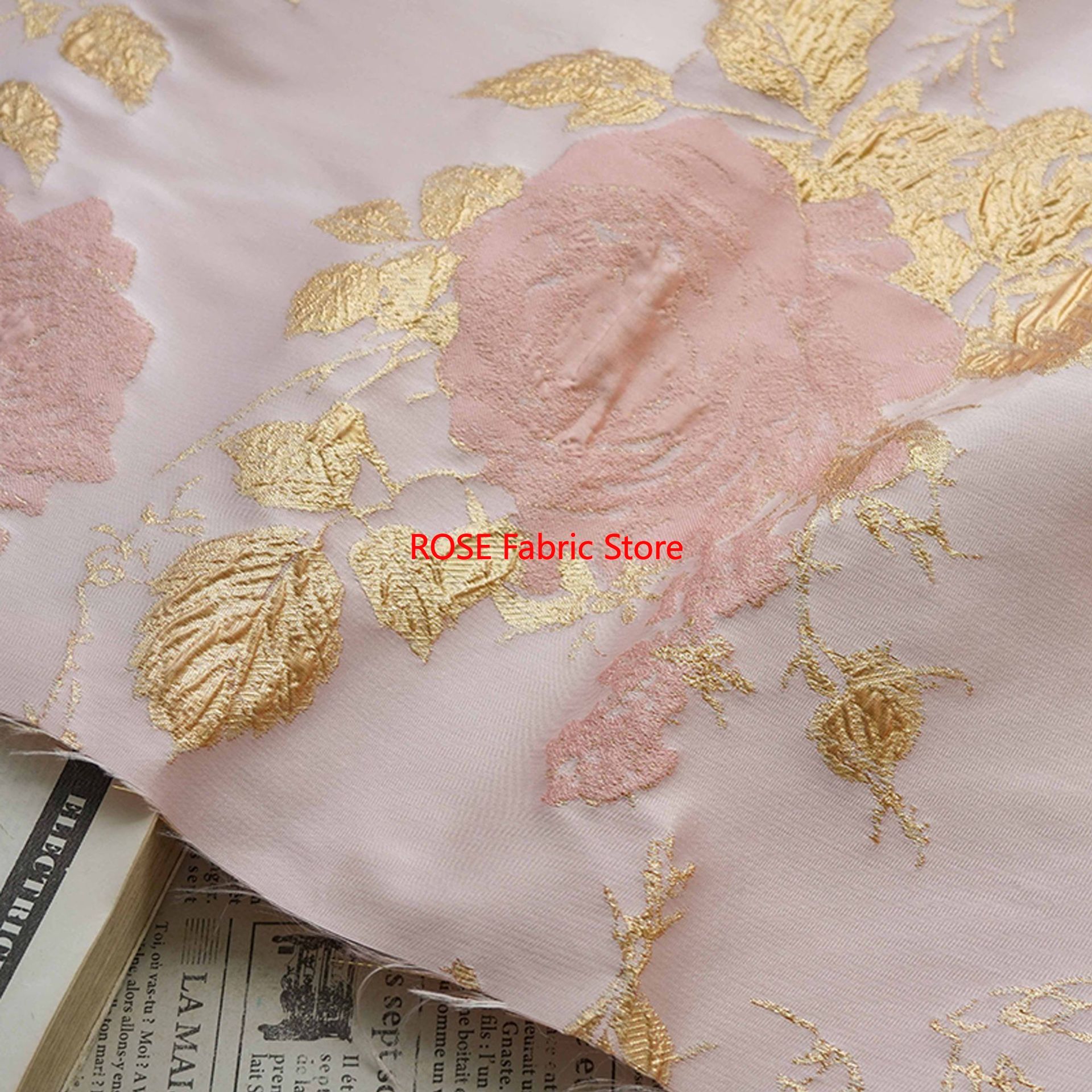 1 meter 3D Relief Gold Silk Fl - Sewing Vest recension och pris