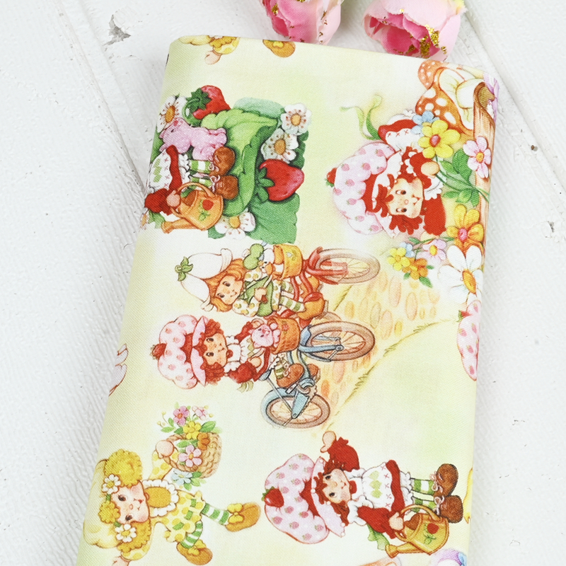 Cartoon Strawberry Girl Print  - Textile And Sewing Materials recension och pris